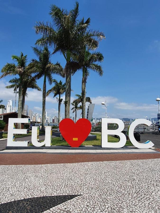 Lindo Apto, 100Metros Da Praia, Na Av Brasil Com A Av Central Melhor Localizacao Appartement Balneário Camboriú Buitenkant foto