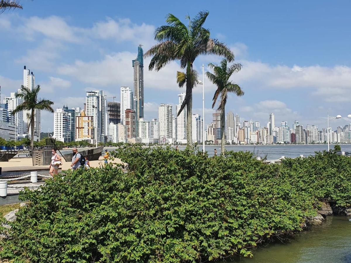 Lindo Apto, 100Metros Da Praia, Na Av Brasil Com A Av Central Melhor Localizacao Appartement Balneário Camboriú Buitenkant foto